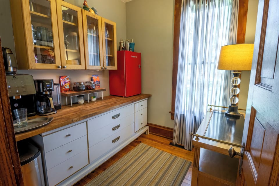 Main Level | Coffee Bar