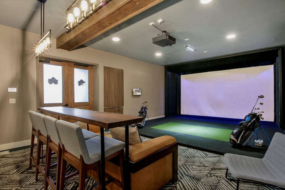 State-of-the-Art Golf Simulator
