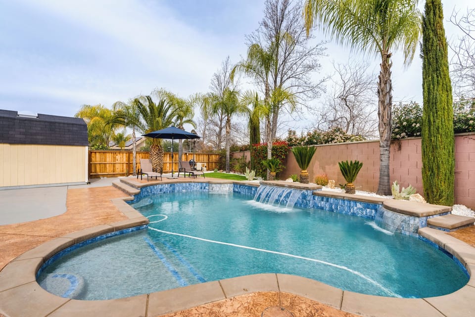 Clovis Vacation Rental | 5BR | 3BA | 1 Step to Enter | 2,800 Sq Ft