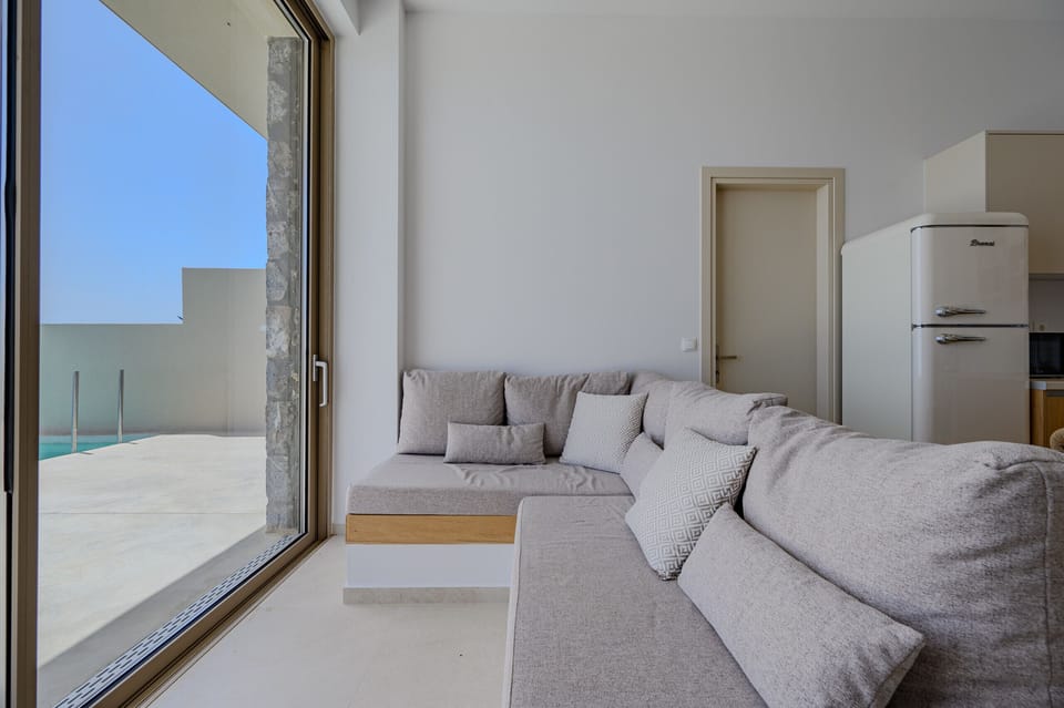 Pyrgos Exquisite villa 1, living room