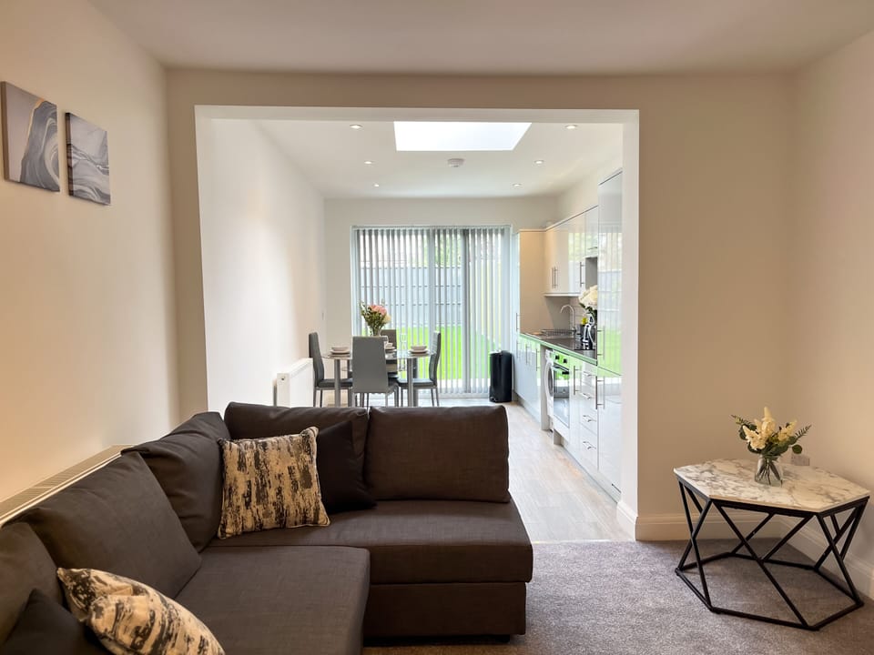 Living Room / Lounge
