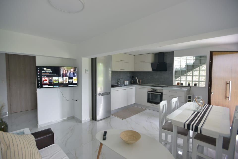 Σαλόνι και κουζίνα