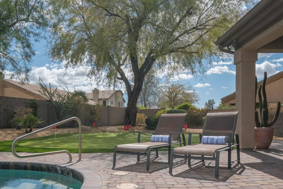 Poolside Seating