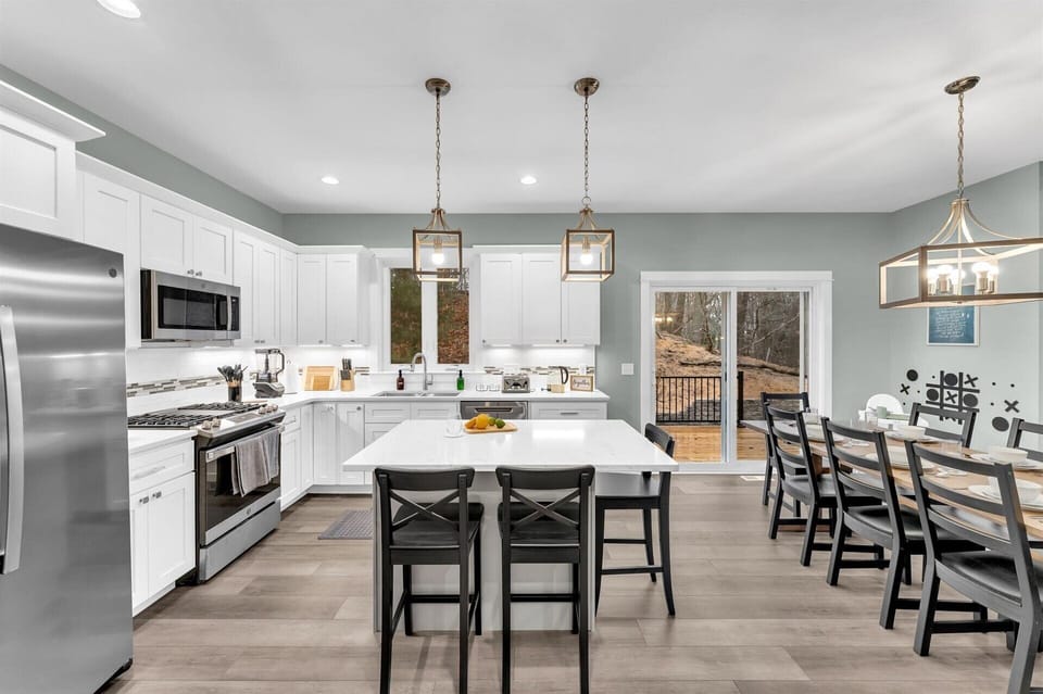 Our kitchen is your canvas! Fully equipped & ready for your culinary creations.