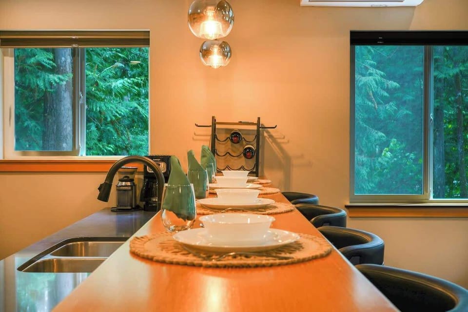 Upper Kitchen Bart top
