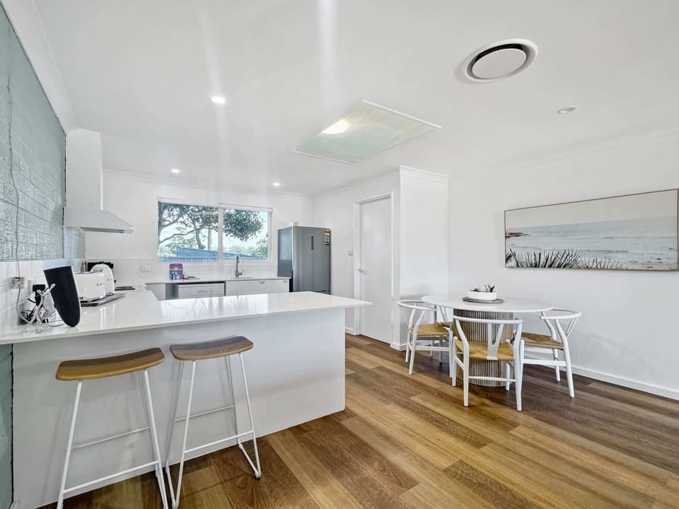Kitchen/Dining Area