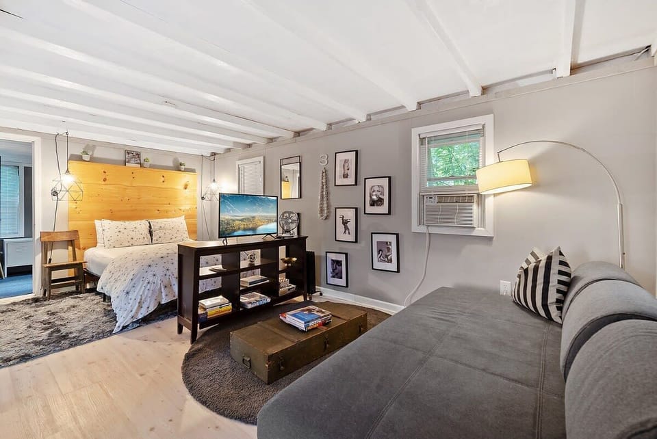 Open-Concept Living & Sleeping Area — Cozy Pocono Retreat