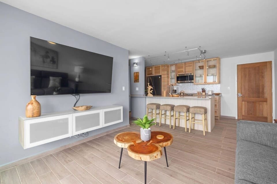 The living room offers a huge flat screen TV so that you can enjoy your favorite TV shows!
