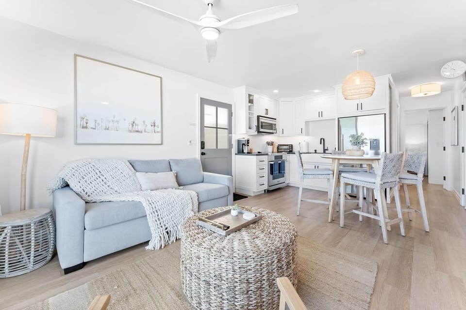 The neutral color palette of the space is easy on the eyes, adding to that relaxing vibe.
