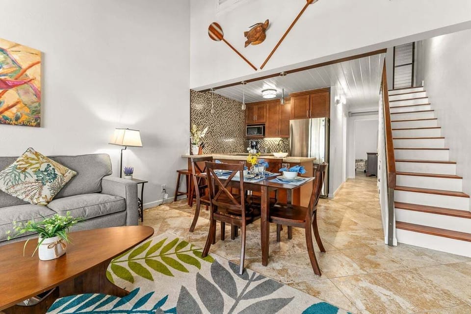 Hawaiian themed decor and design