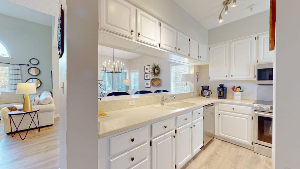 Fully Stocked Kitchen