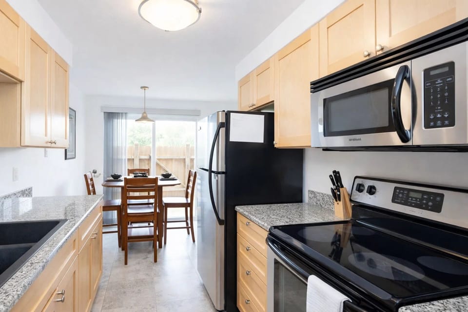 Kitchen: Whip up culinary delights. Enjoy all new appliances- drip coffee maker (4 individual coffee packets and 4 sugar and creamers available), Blender, toaster, Oven, microwave, dishwasher, electric stove, garbage disposalAll appliances available