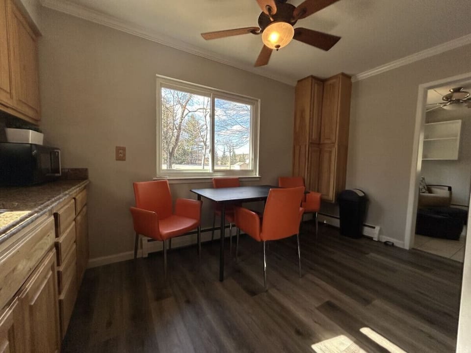 Dining table to enjoy a meal with your loved ones