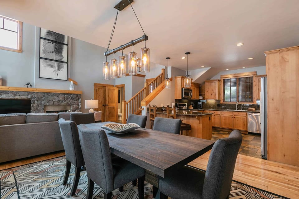 13087 Fairway Dr Truckee CA-print-026-024-Dining Room-3360x2240-300dpi
