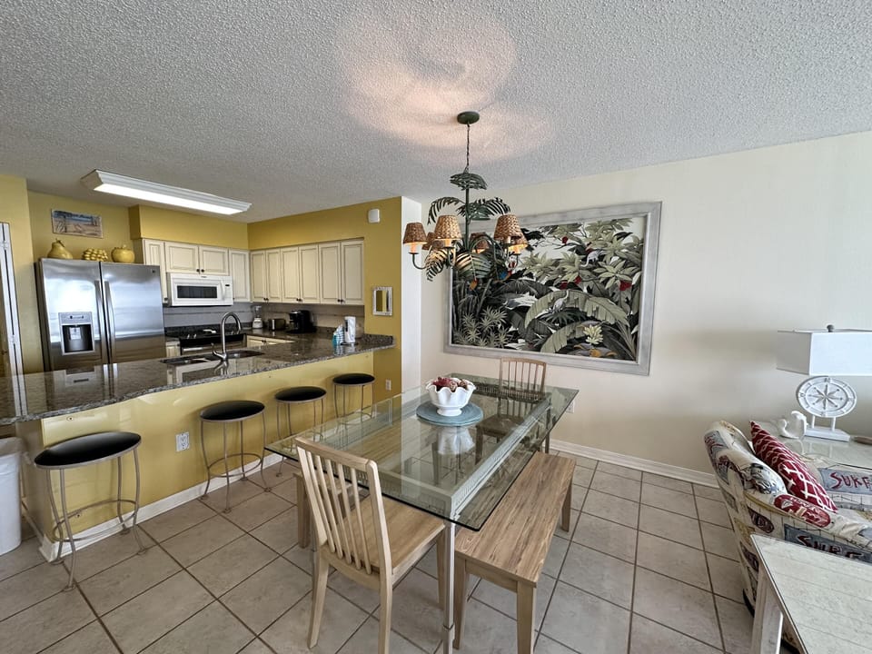 Dining Area | Breakfast Bar | Kitchen