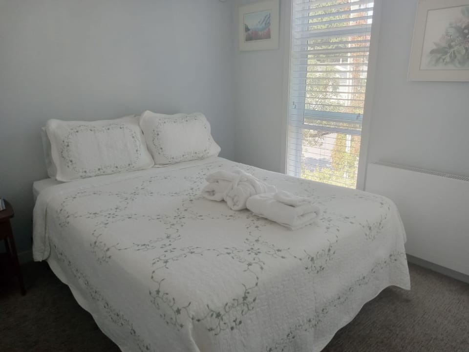 Queen Bed