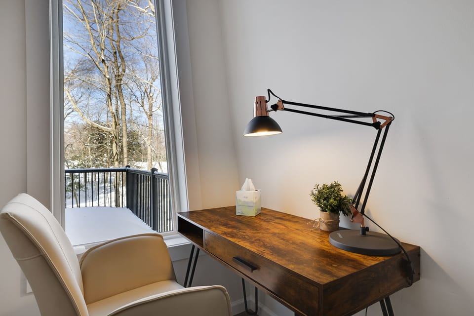 Amidst calming views and profound tranquility, productivity soars. 