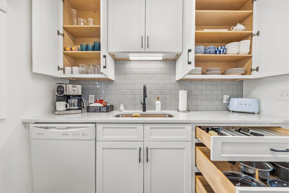 We have a fully stocked kitchen ready for you! 