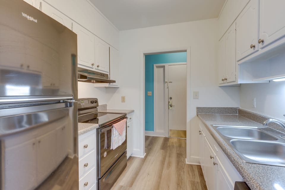 Kitchen | Trash Bags & Paper Towels