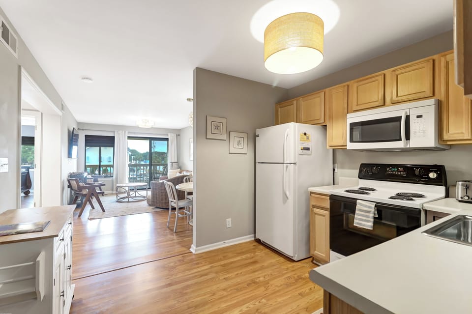 Kitchen & Living Room