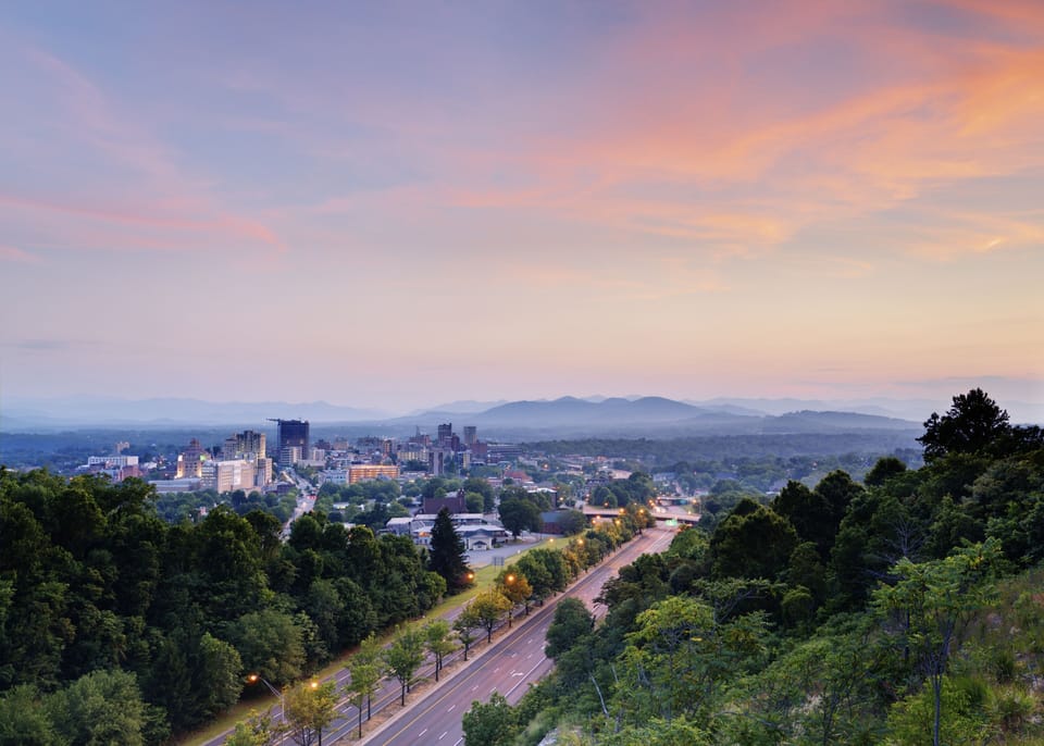 Biltmore Villa is 2.5 miles from downtown Asheville.