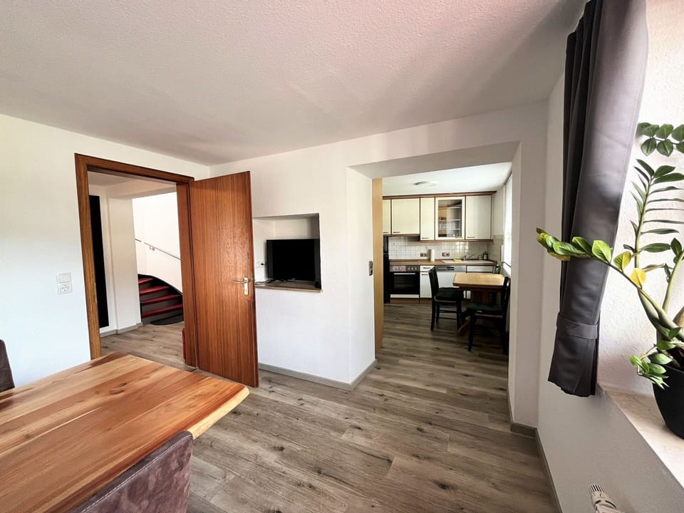 Building, Furniture, Plant, Door, Wood, Table, Interior Design, Flooring, Houseplant
