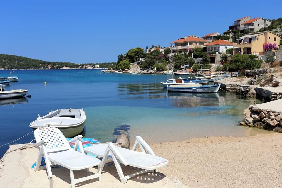 Nearby beaches