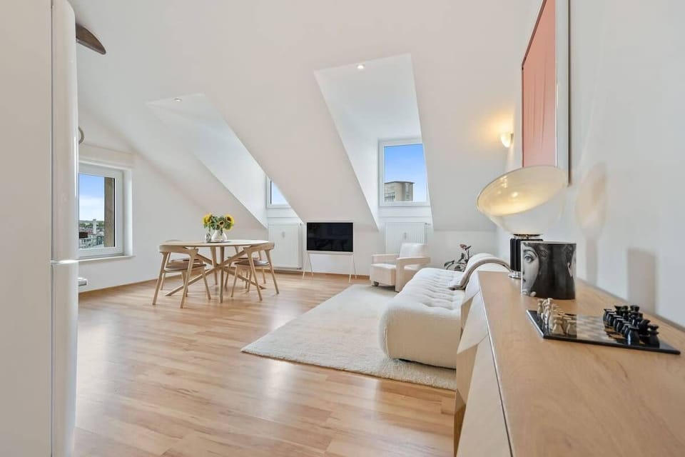 Elegance meets comfort in our loft, a peaceful haven above the hustle.