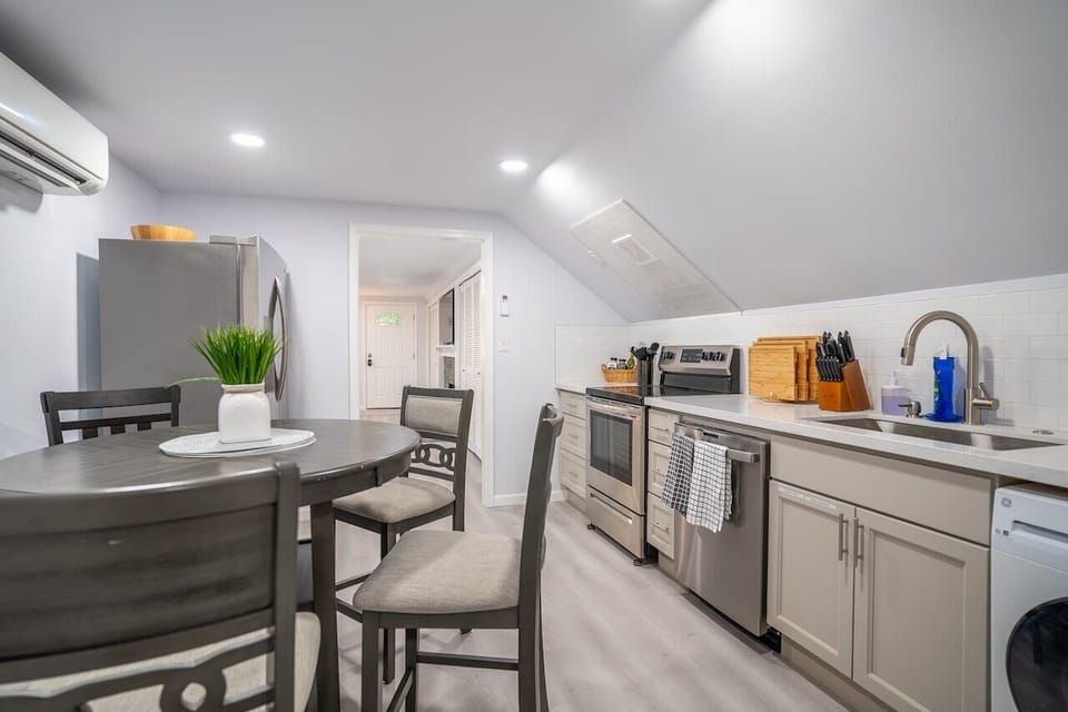 The 5-seater dining chair set doubles as a perfect working station, combining comfort and functionality seamlessly.