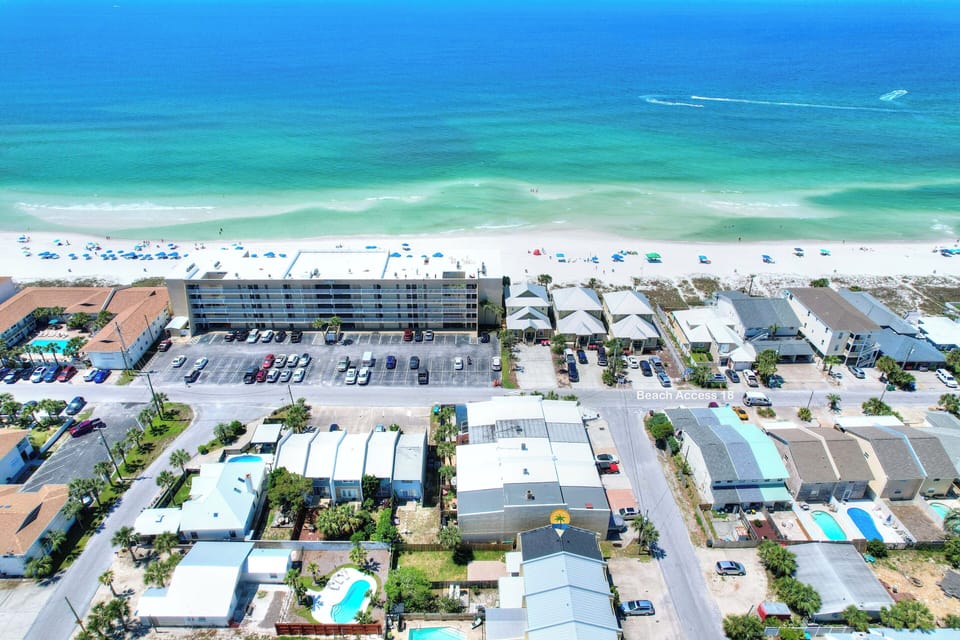 Welcome to Beach Dreaming, located at 4119 Cobia Street!