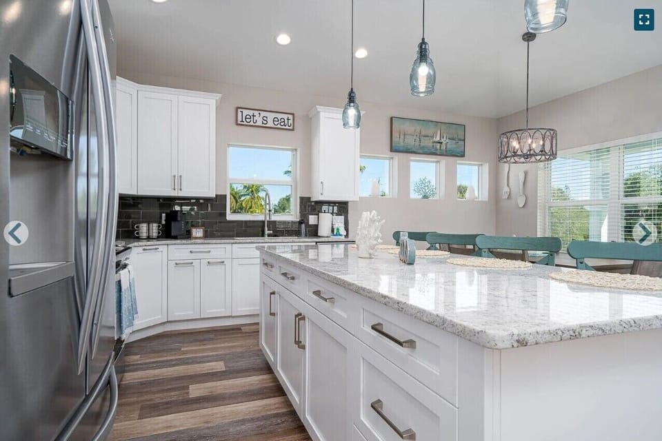 Kitchen with plenty of storage
