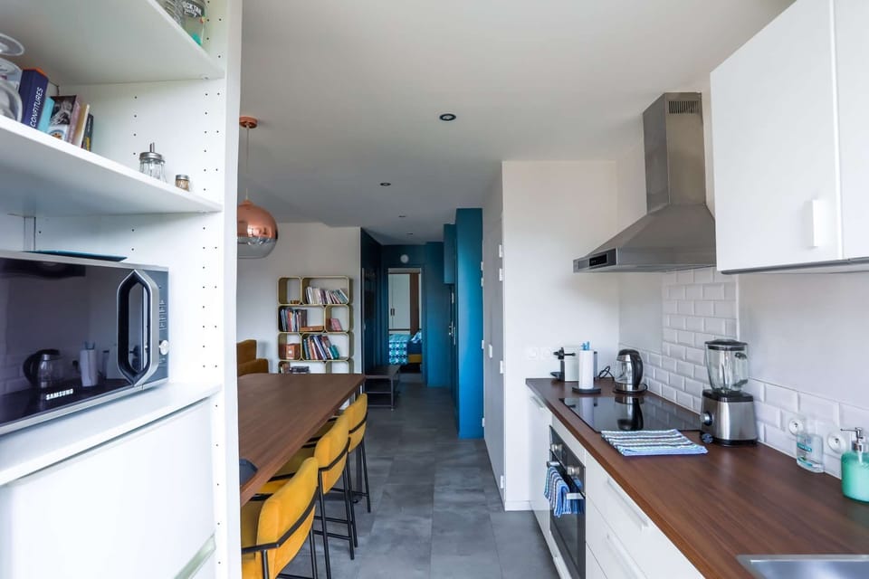 The kitchen is very well equipped with everything you need for cooking.