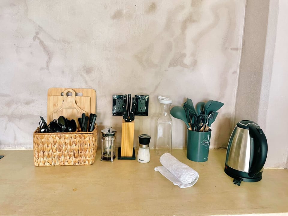 YOUR KITCHEN AMENITIES