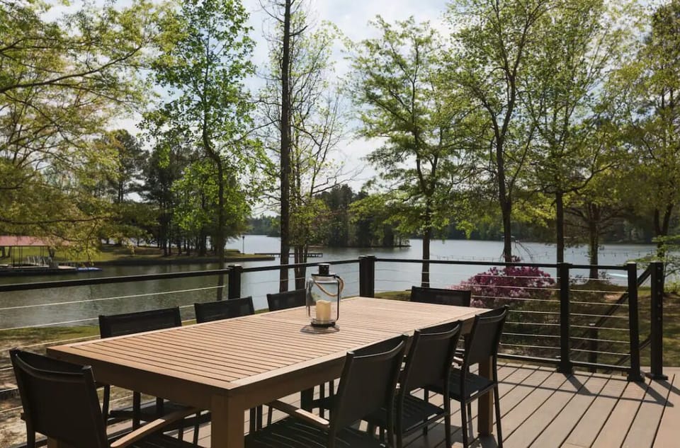 Outdoor Dining for 8