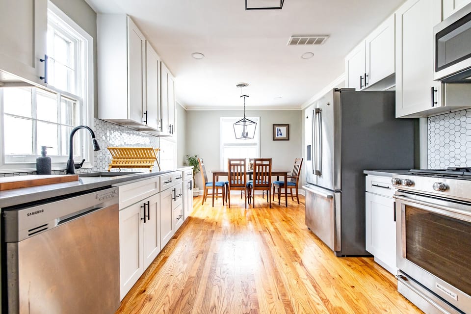 Updated kitchen with all the essentials