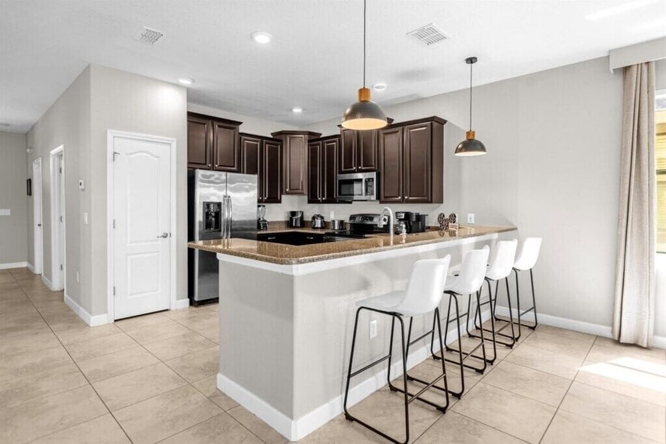 1406MoonValleyDrive(8)