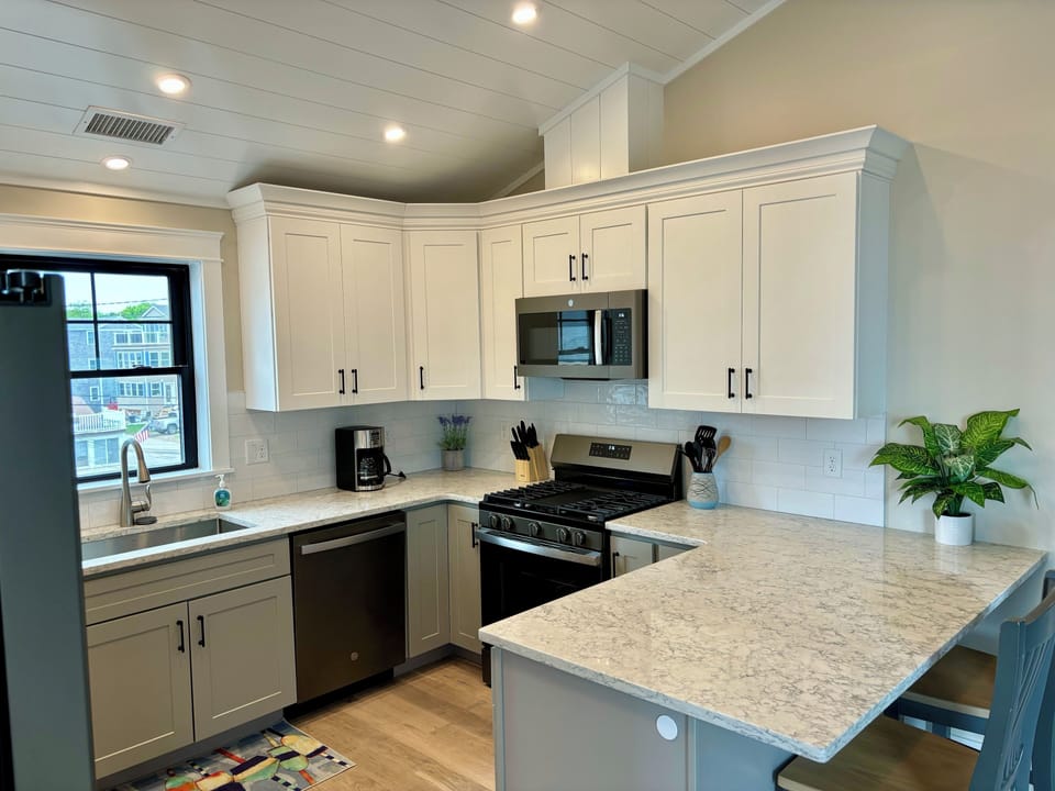 Lots of cabinet space