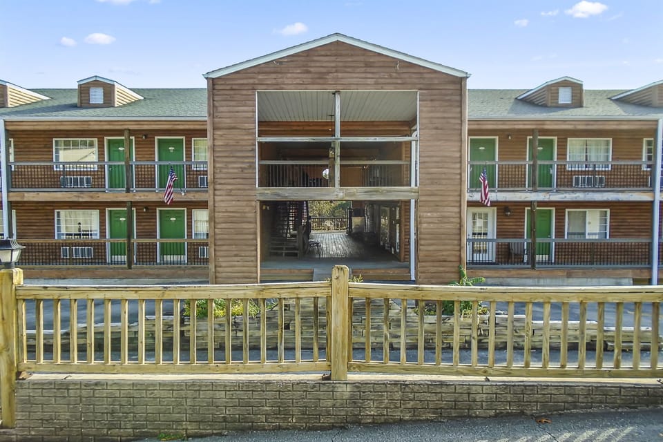 2nd and 3rd floor (Front)