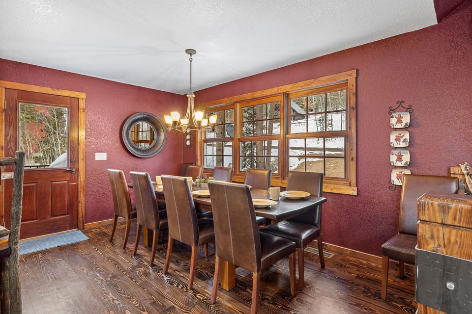 Seating for 10 around the dining room table.  