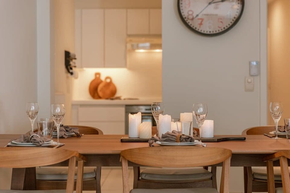 Diner table