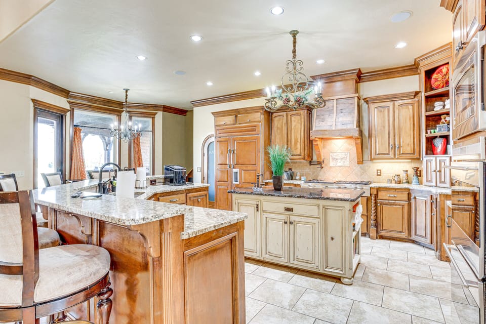 Kitchen | Free WiFi | Central A/C & Heating