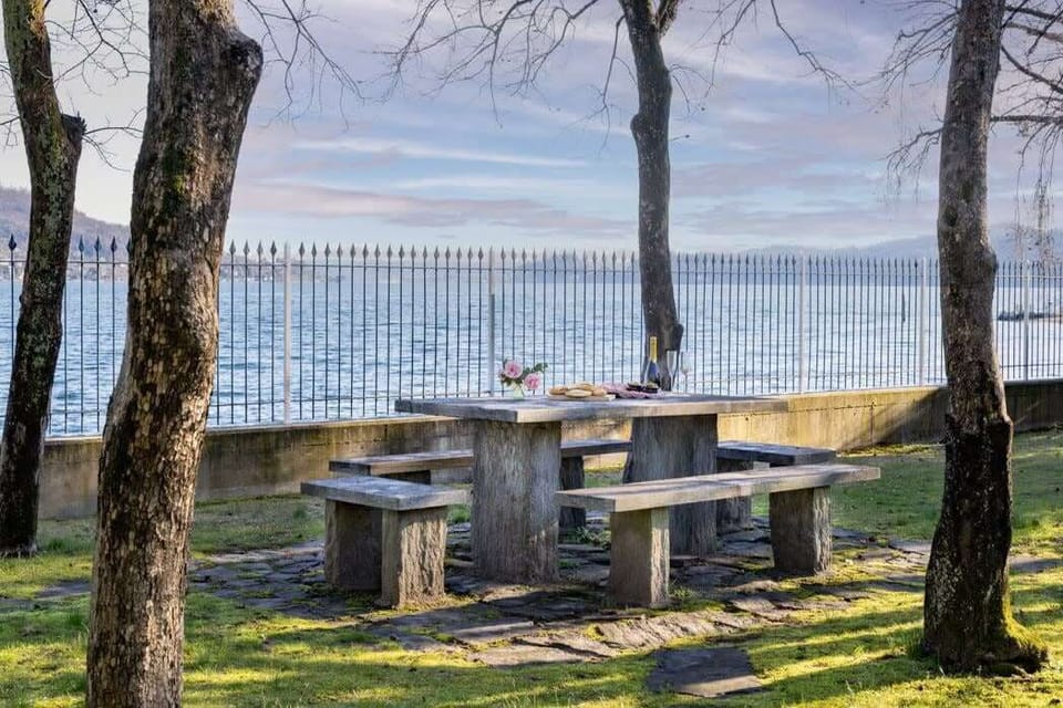 Lakeside seating
