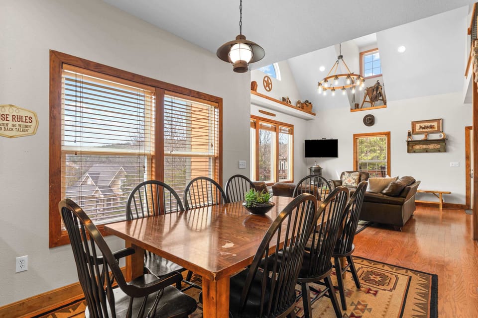 Gather the family and share a meal together!