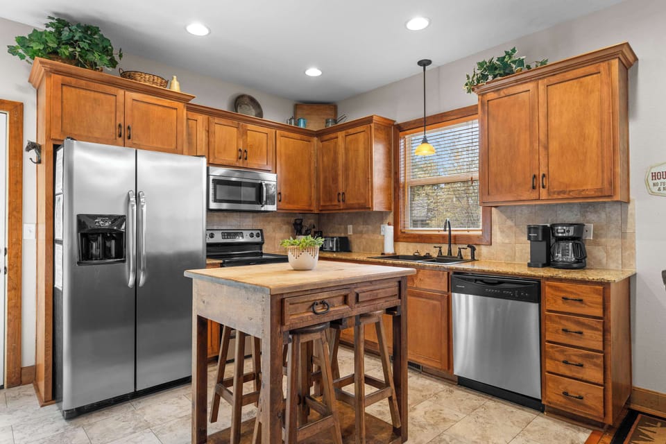 Stainless steel appliances ready for all your vacation baking!