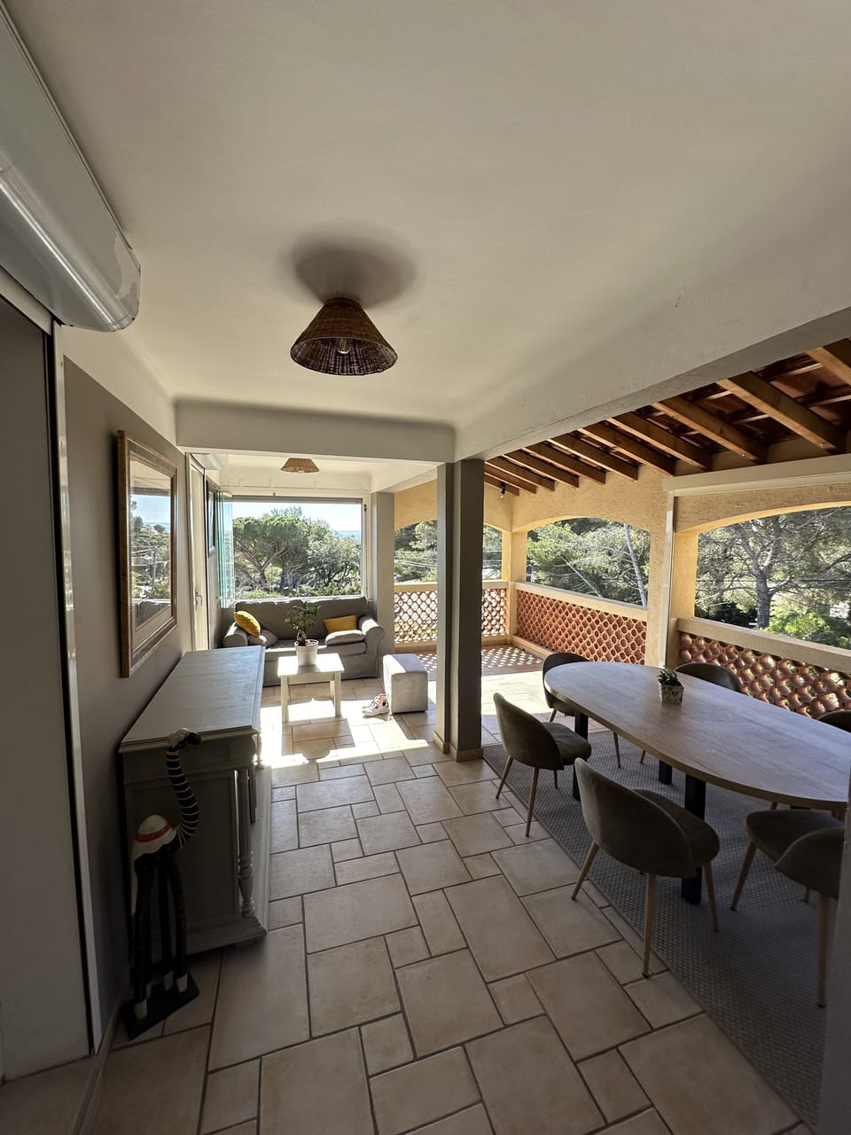 Outdoor dining
