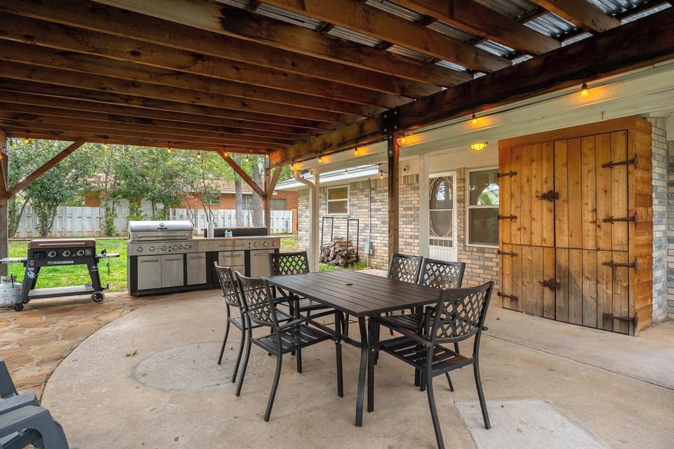 Fully equipped gourmet outdoor kitchen for meals made with love.