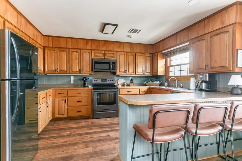 Fully Stocked Kitchen