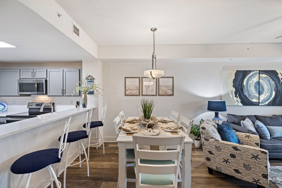 Dining room and Kitchen bar area