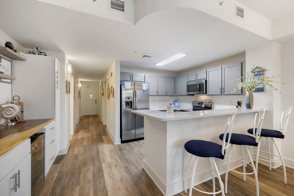 Nice Kitchen with Microwave, oven, Fridge, AirFryer, Coffee Bar with Reg Coffee Pot and Keurig and wine Fridge.