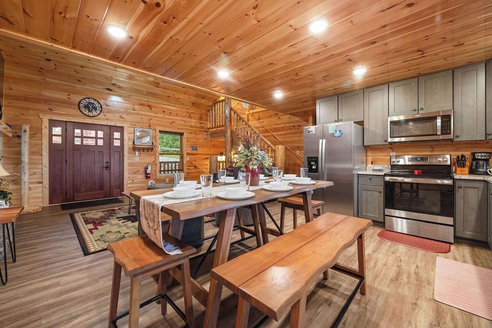 Dining room with bench style seating for 6
